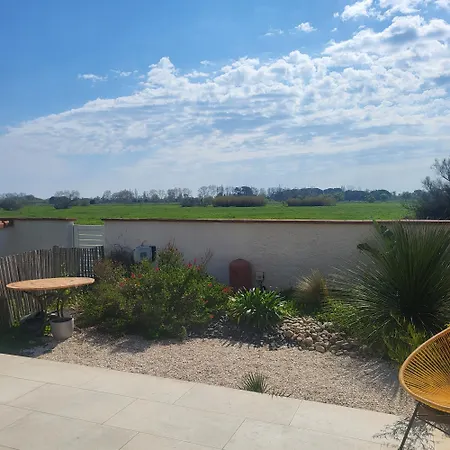 Jolie Maison Moderne, Au Calme, A 10 Minutes Des Plages Semesterbostad *
